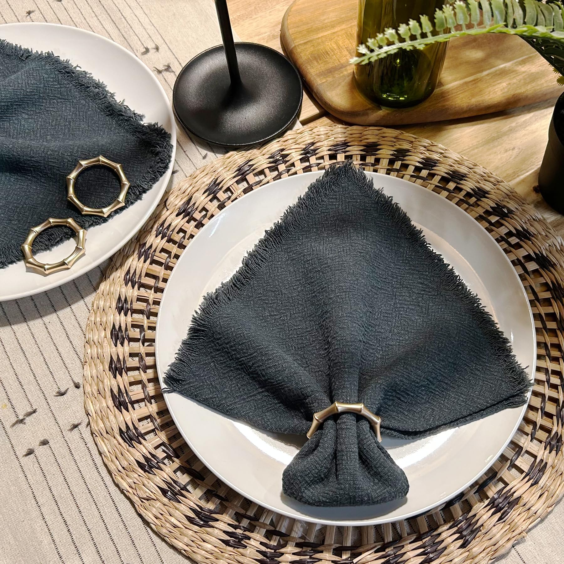 Kintyno 12-pack gold rings simplify large gatherings and coordinated decor