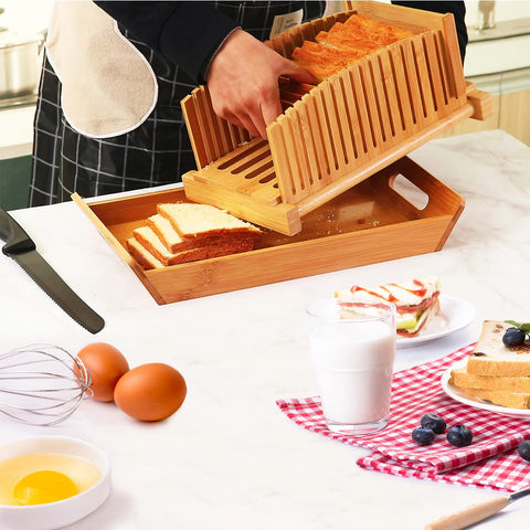 Kiss Core crumb tray keeps counters clean while slicing