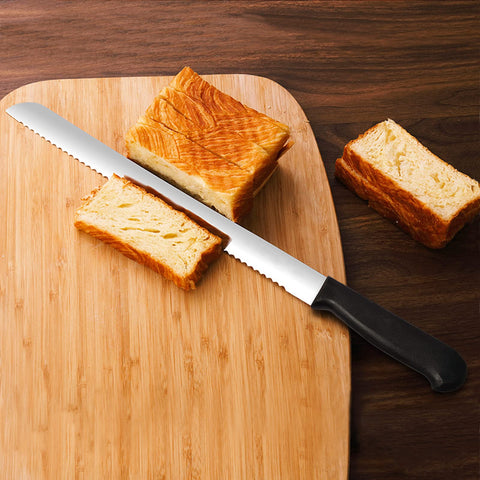 Kiss Core stainless steel blade highlights precise bread and cake slicing.
