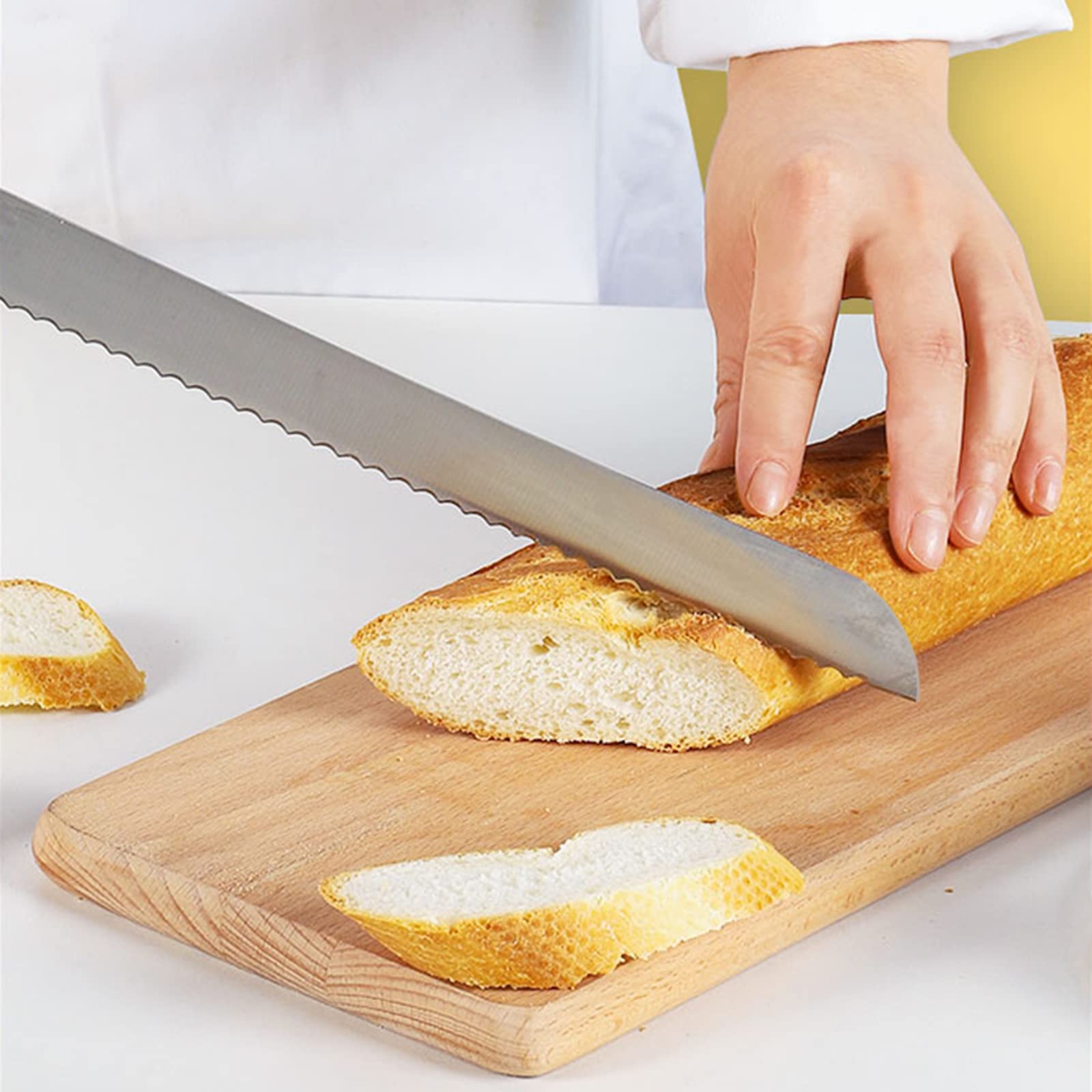 Kiss Core serrated edge ensures even slices of crusty bread.
