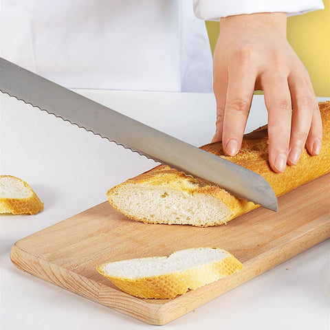 Kiss Core serrated edge ensures even slices of crusty bread.