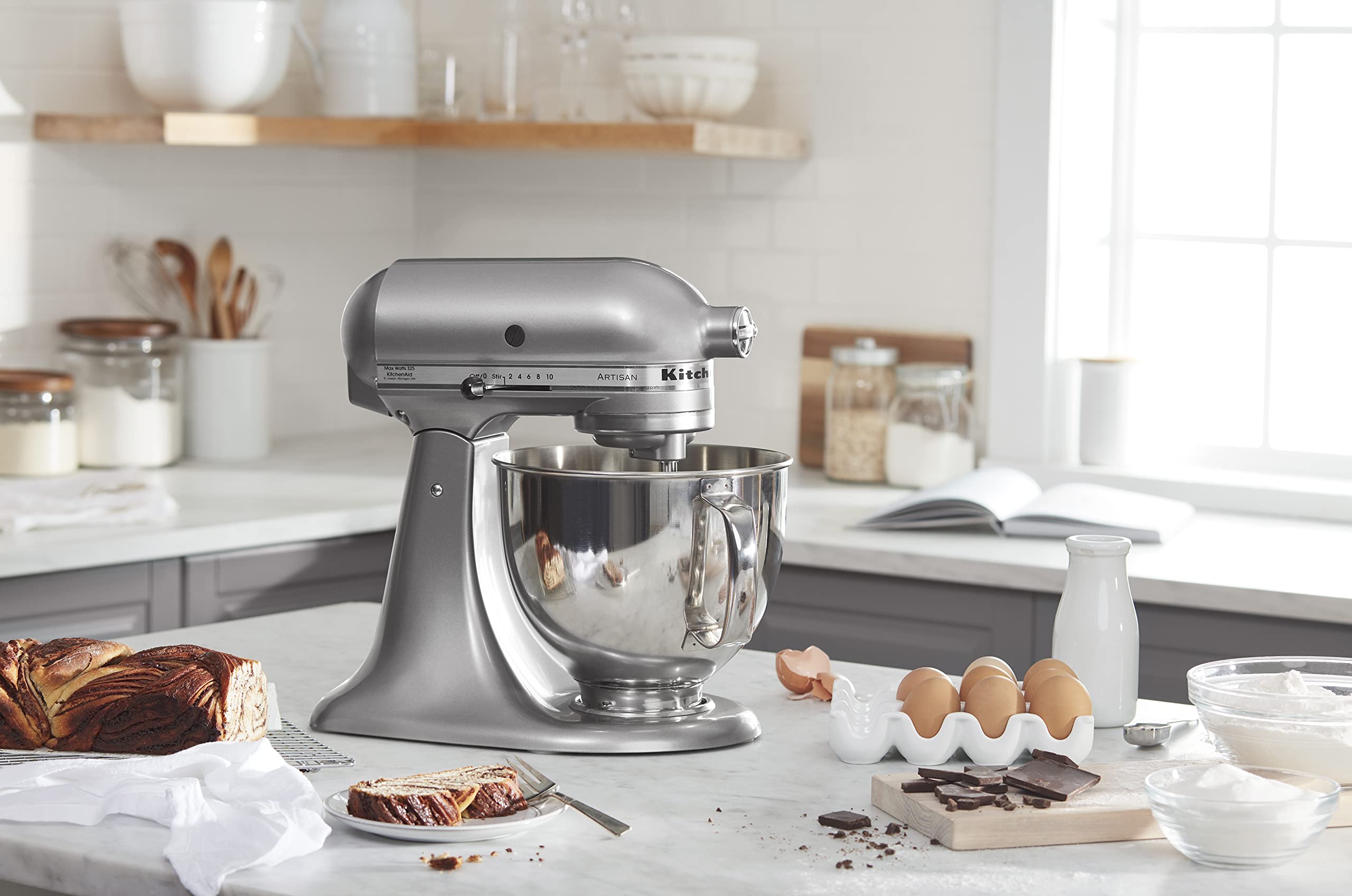 KitchenAid 5-quart bowl enables large-batch cookie dough.