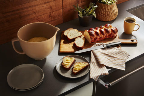 KitchenAid durable ceramic resists chipping and staining for long-lasting performance.