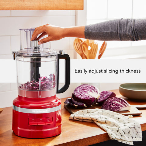 KitchenAid KFP1318 shredding-disc enables evenly shredded cheese and veggies.