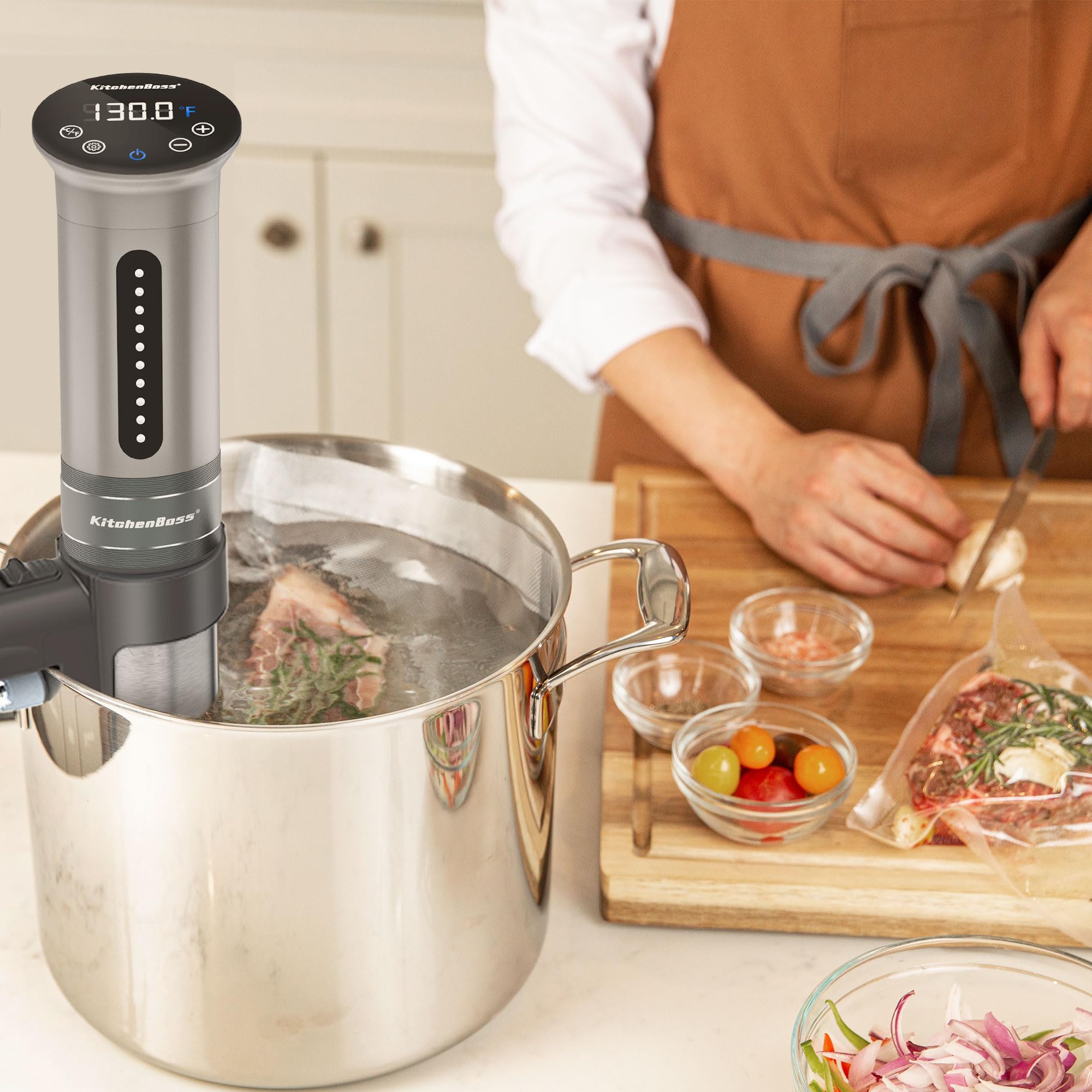 Present Box packaging makes KitchenBoss G310 a thoughtful gift for enthusiasts.