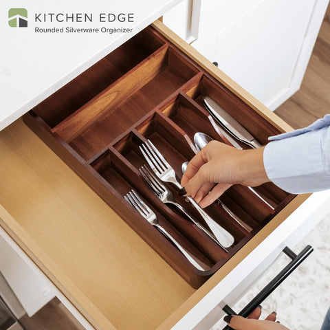 KitchenEdge five-compartment layout keeps knives, forks, and spoons neatly separated.