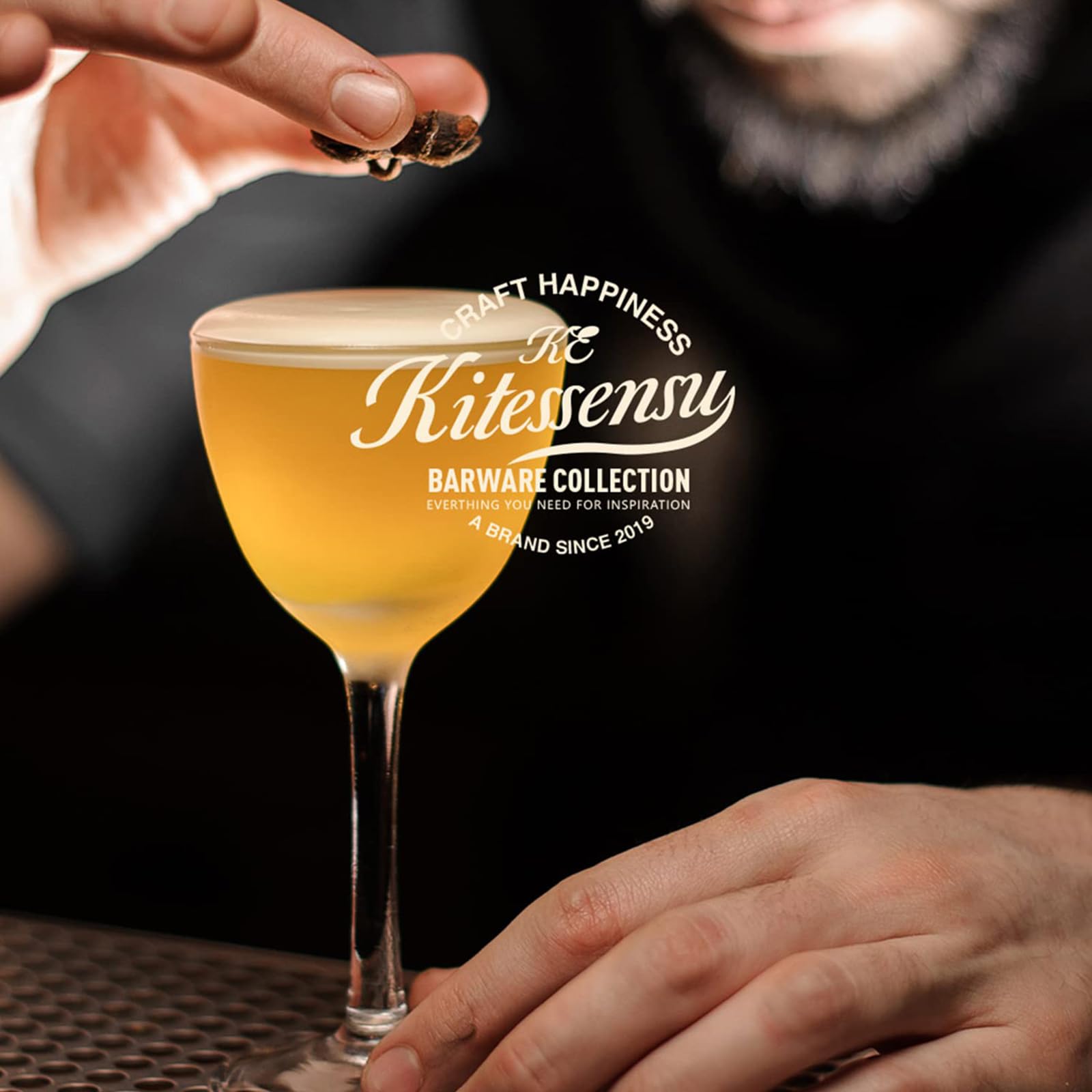 KITESSENSU bar-counter display setup enhances kitchen aesthetics and organization