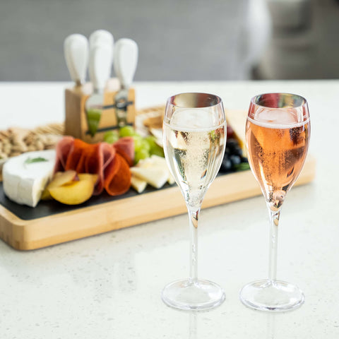 KLOVEO reusable champagne flutes help reduce waste and save money