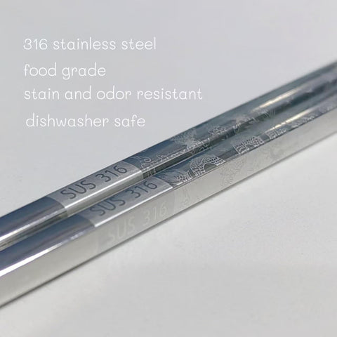 Kloveright textured tips improve grip on noodles and sauces.
