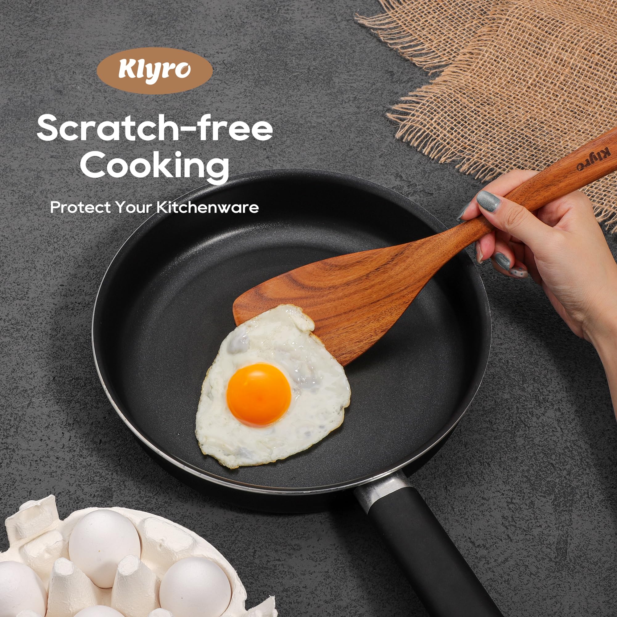 KLYRO soup spoon perfect for stirring and tasting hot soups