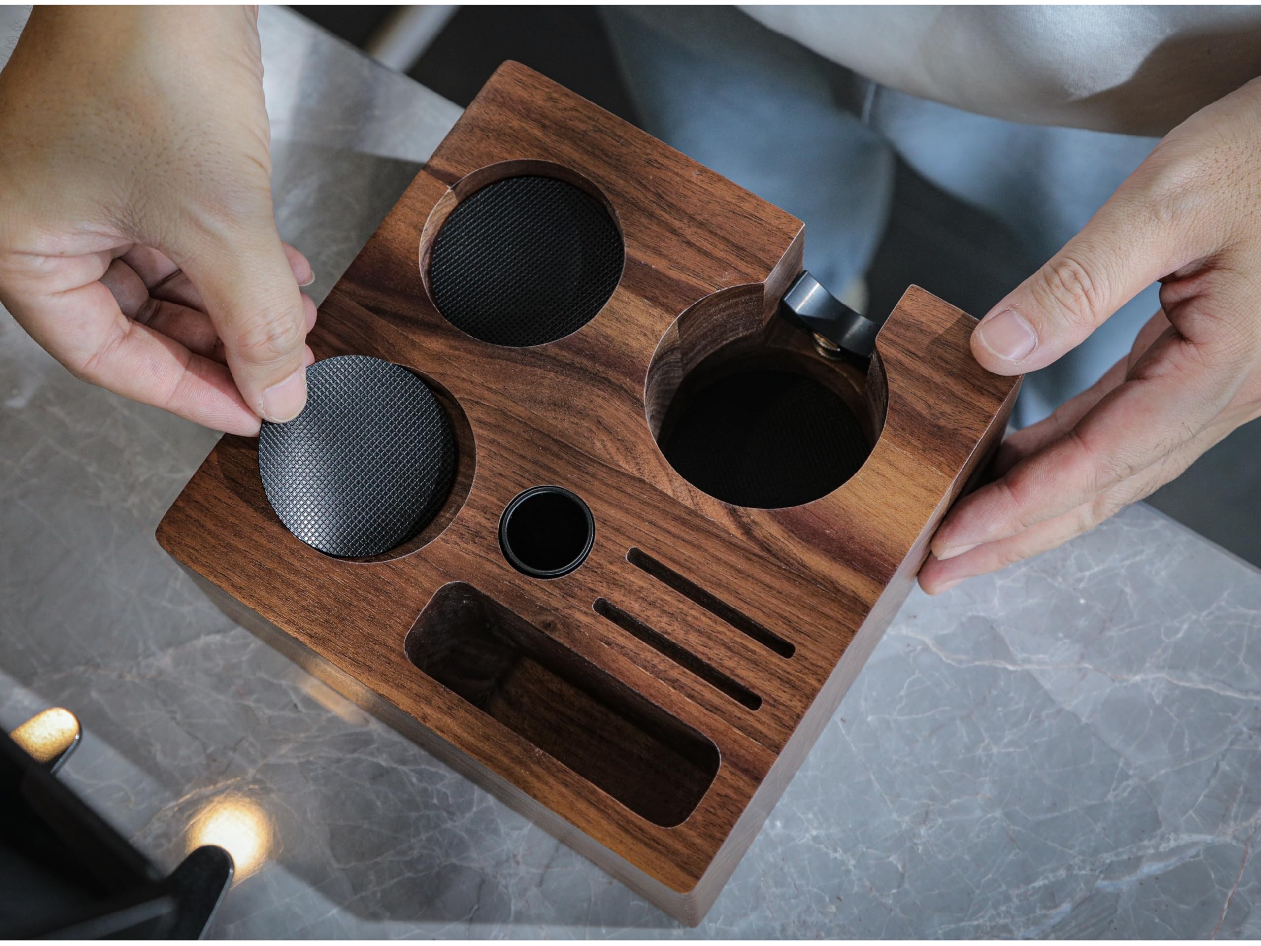 KNODOS Walnut design adds style and durability to home or cafe setups.
