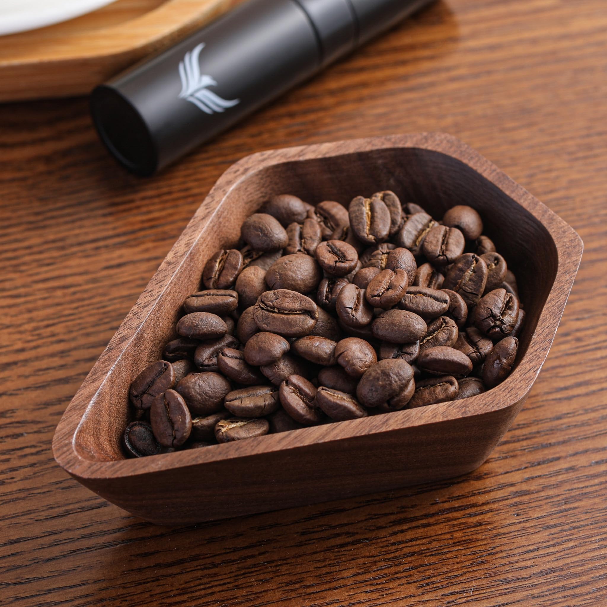 KNODOS espresso spray bottle with twist cap enables quick, single-dose prep