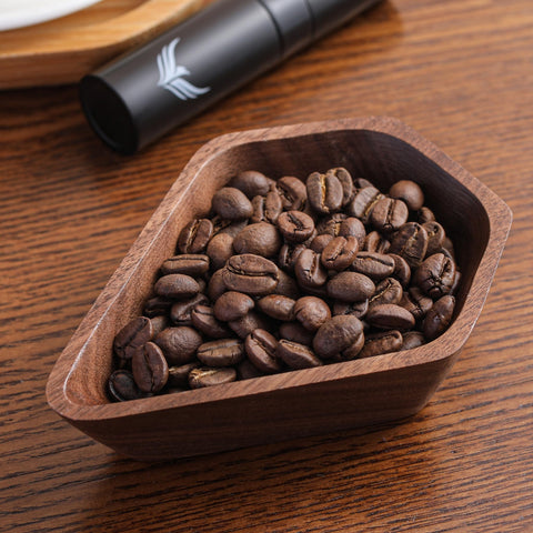 KNODOS espresso spray bottle with twist cap enables quick, single-dose prep