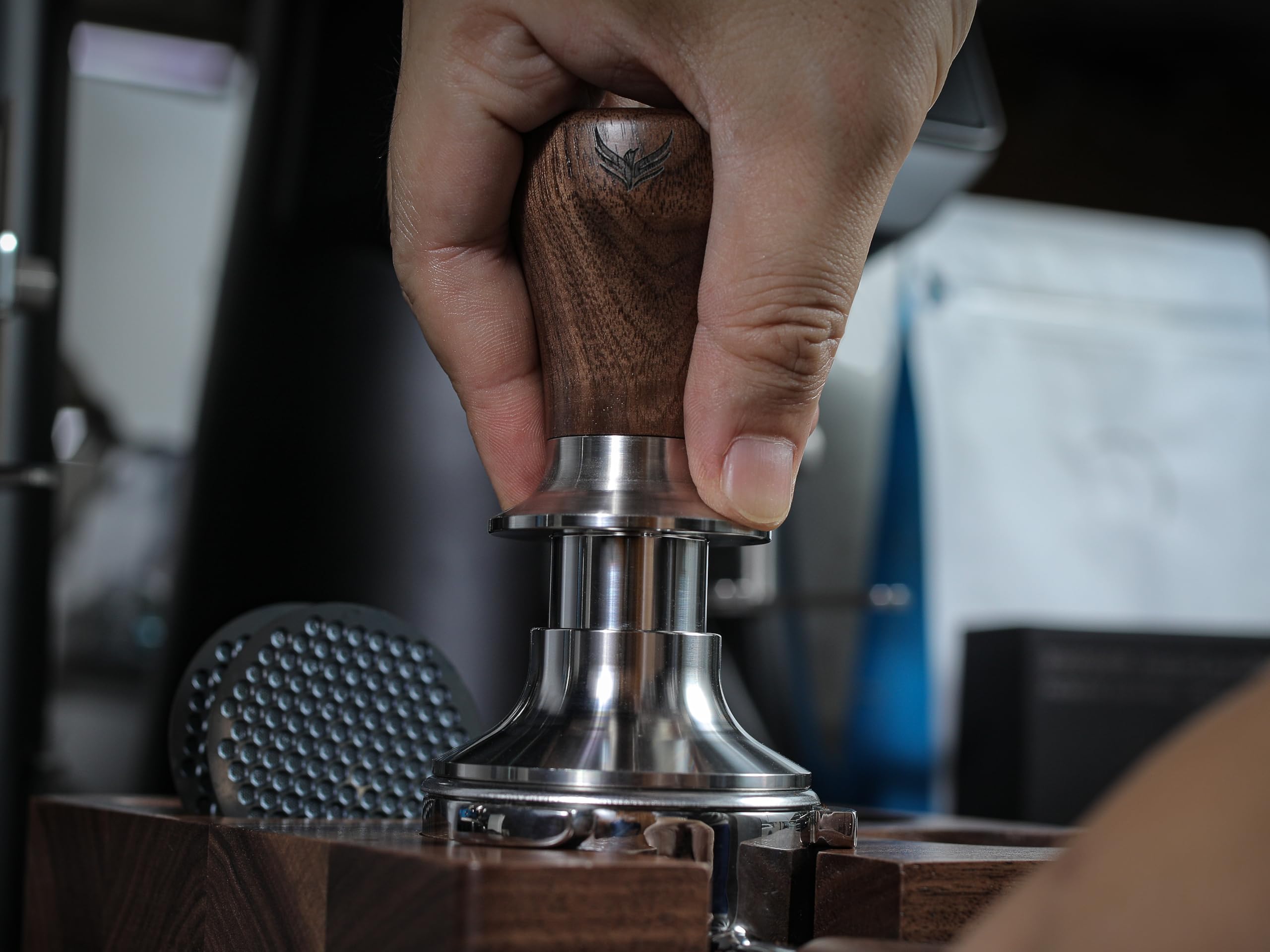 KNODOS 54mm tamper fits Breville Barista series for precise tamp.