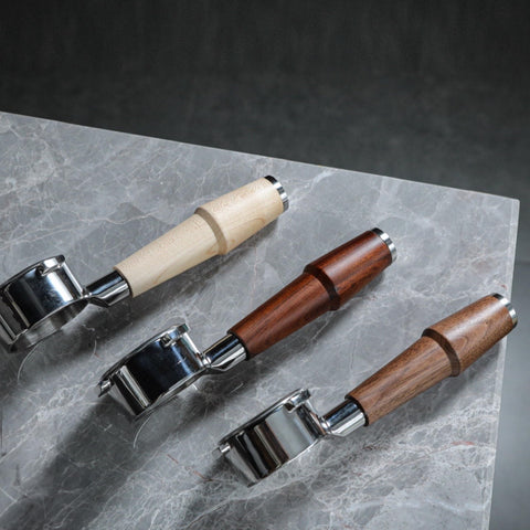 KNODOS naked portafilter provides visual extraction to improve technique