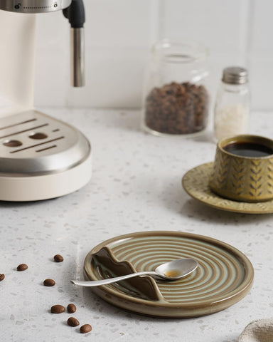 KOKUNKA minimalist green ceramic spoon holder adds elegance