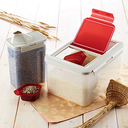 Komax Biokips cat food storage for tidy pet meals