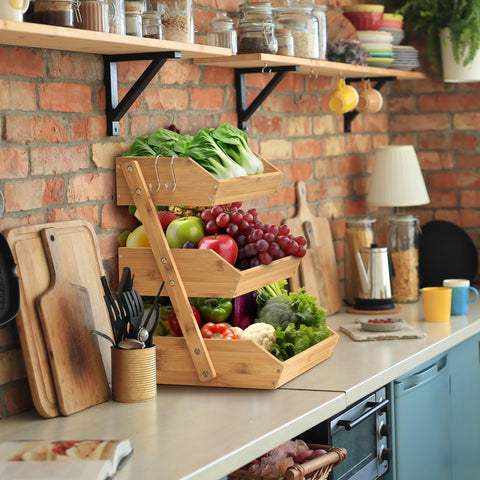 KOMFORA assembly-ready stand demonstrating simple setup for counters.