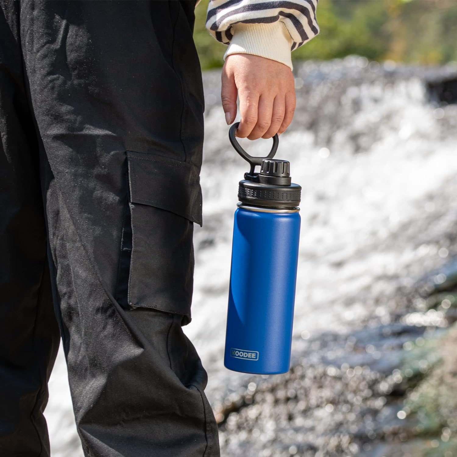 Koodee bottle's powder-coated finish resists fading and peeling.