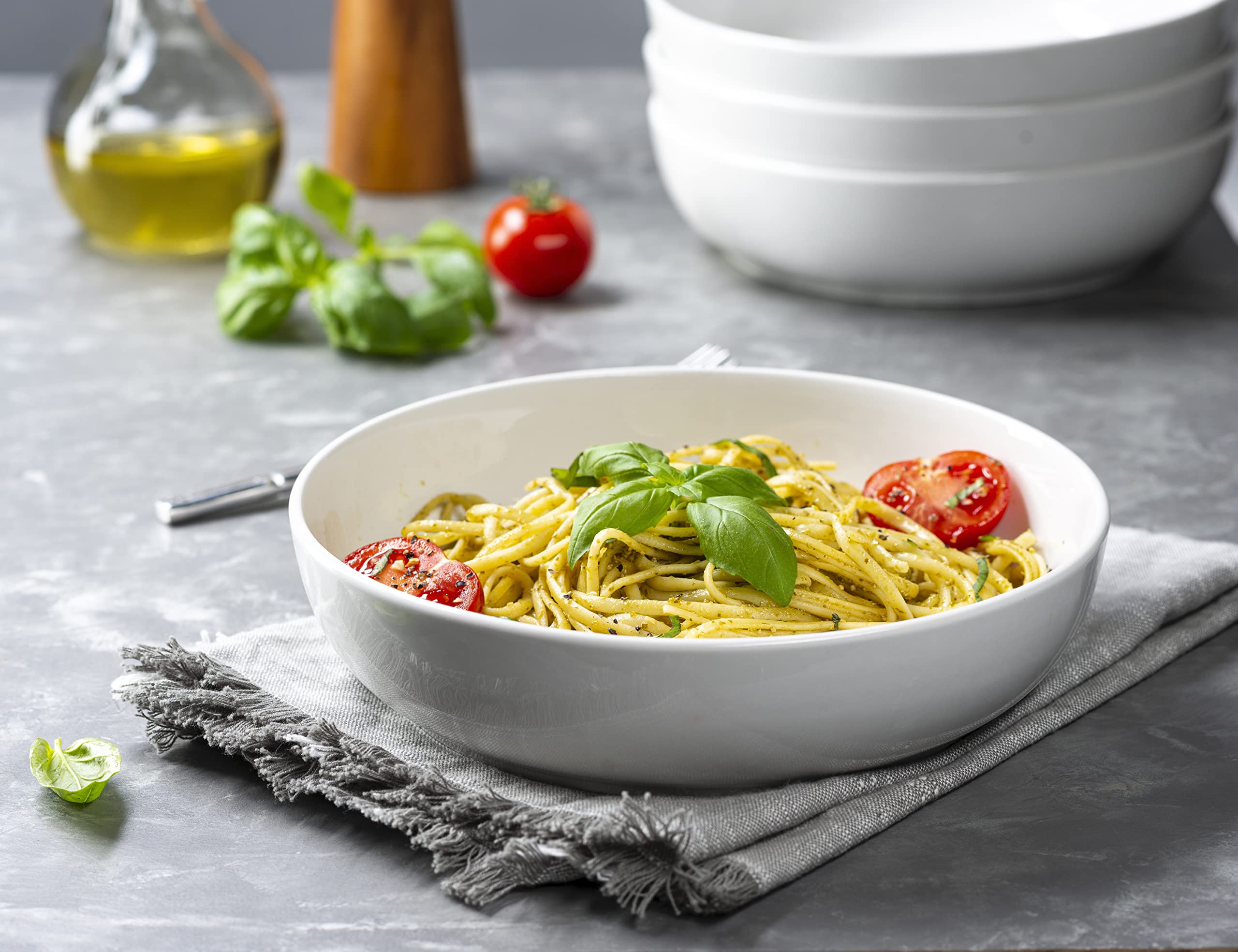 KooK serving bowl in white, great for sharing soups and mains.