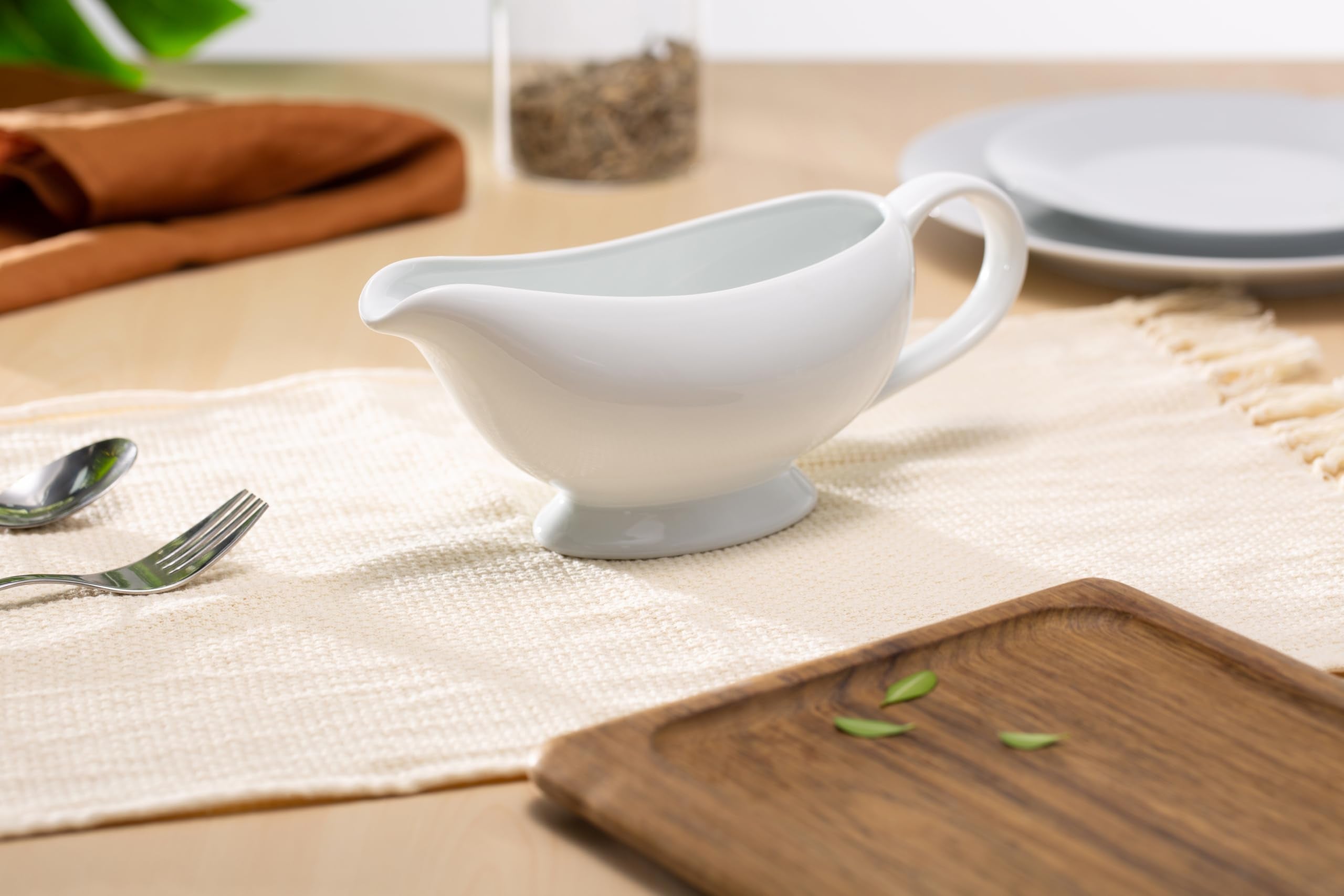 KooK serving dispenser is microwave-safe for convenient reheating.