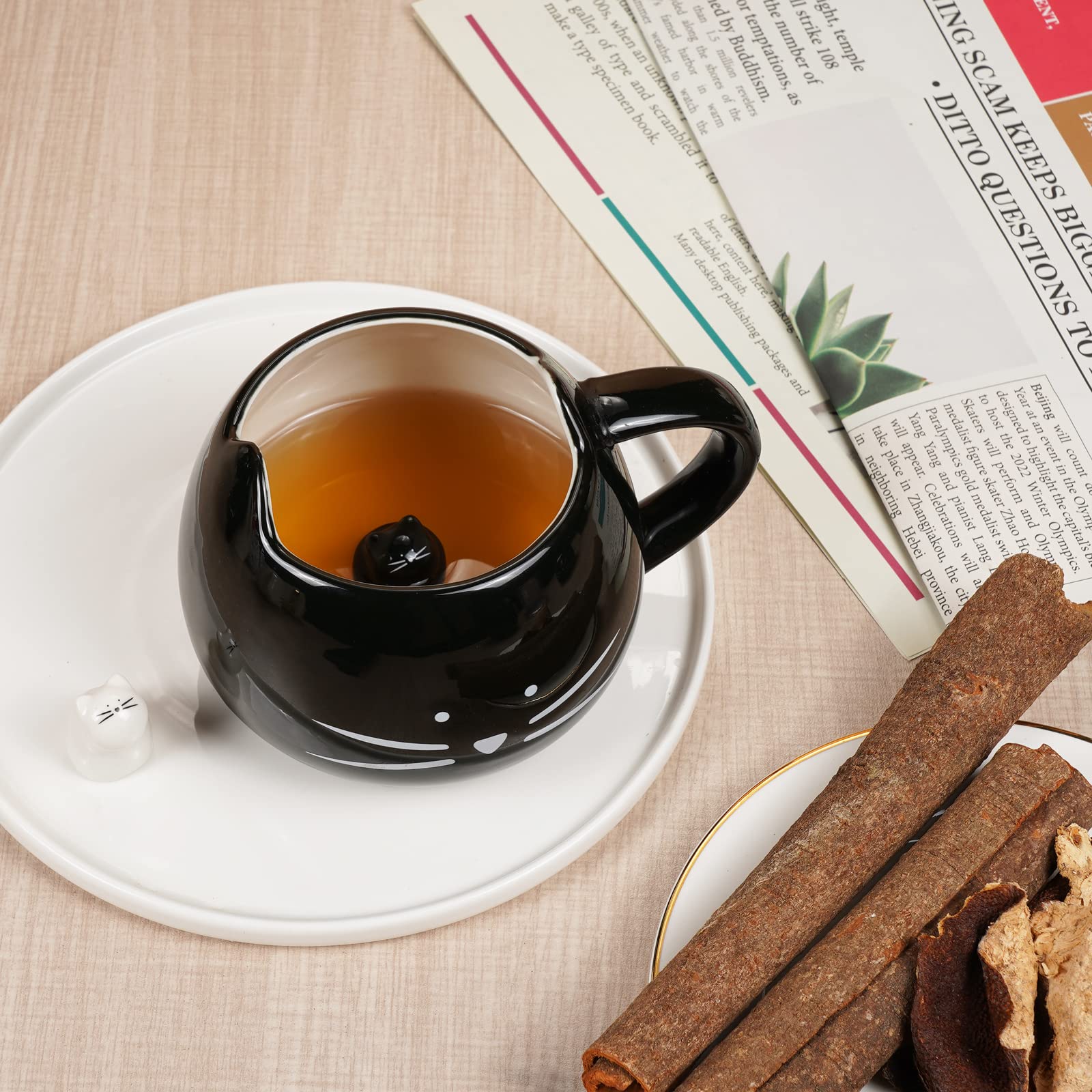 Koolkatkoo meow cup duo suited for coffee or tea rituals.