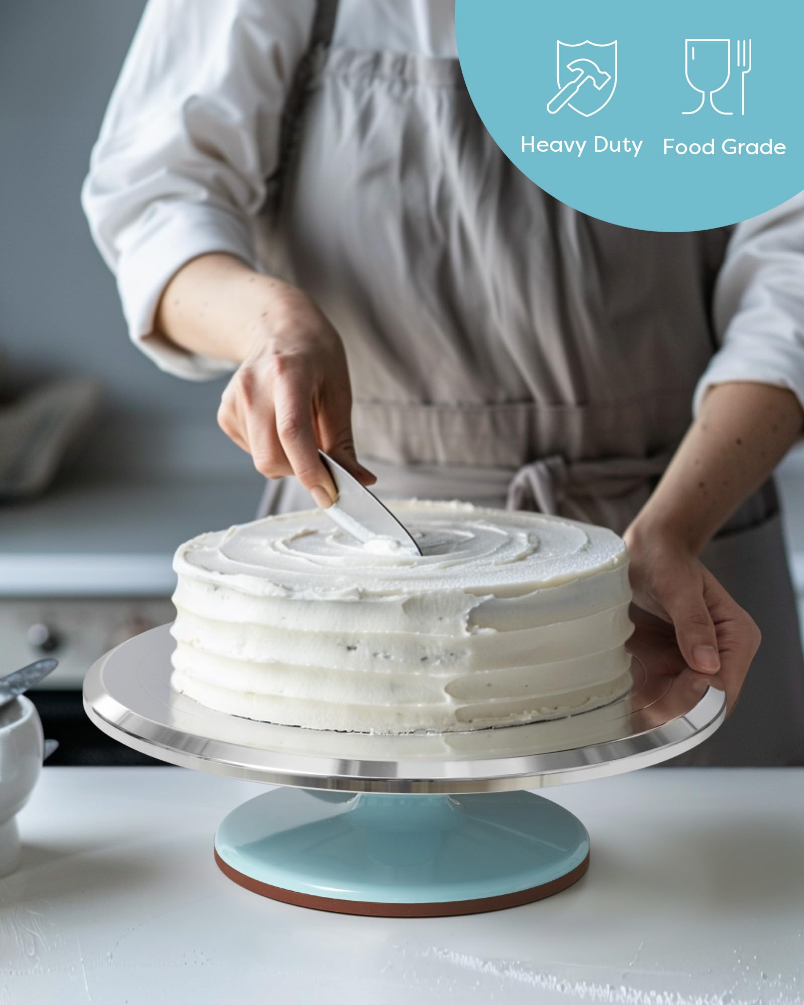 Kootek easy-to-clean design simplifies post-decorating cleanup.