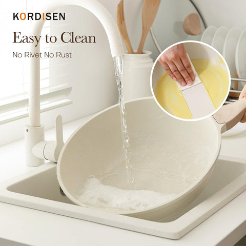 Kordisen ergonomic bakelite handle stays cool during stirring.