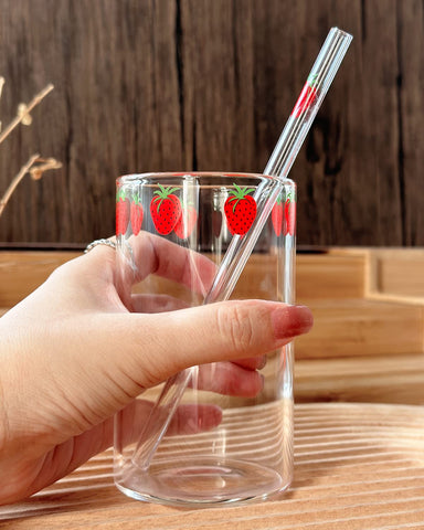 Kreapa gift-ready strawberry cups ideal for homes, cafes, and celebrations.