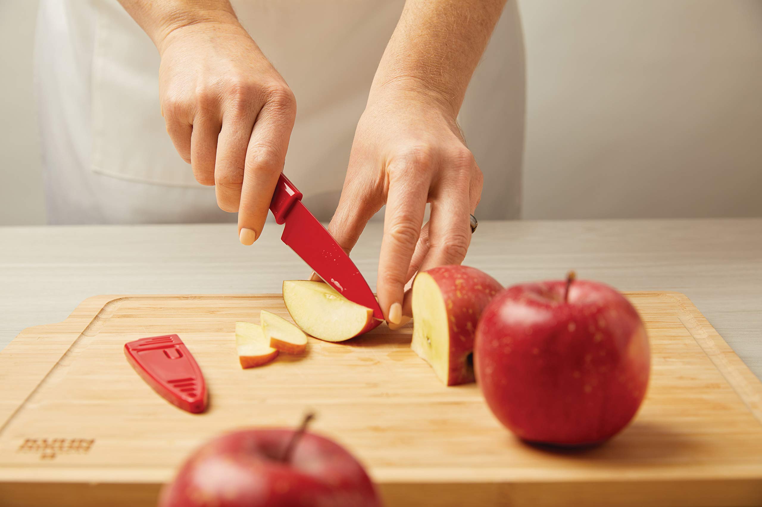 Kuhn Rikon COLORI easy-grip handle enhances comfort during precision prep