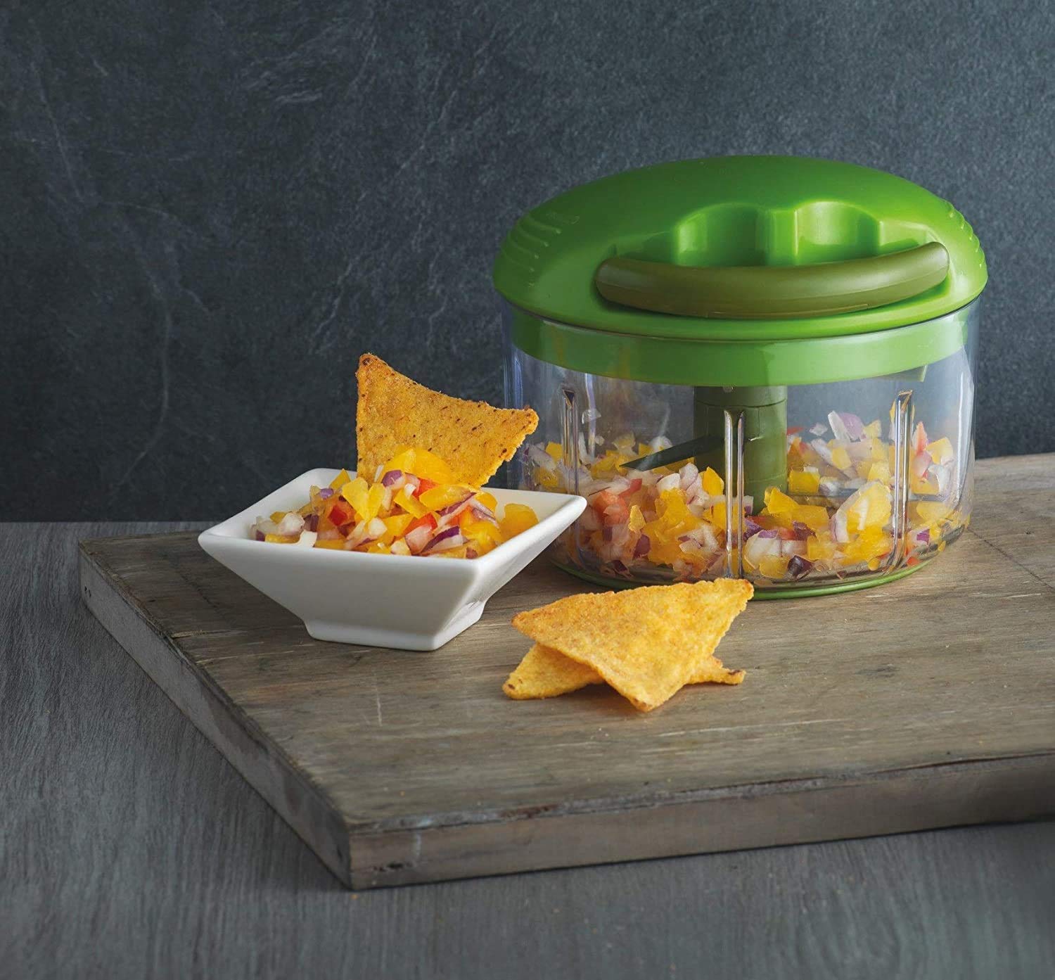 Kuhn Rikon Pull Chop accelerates dip and sauce prep