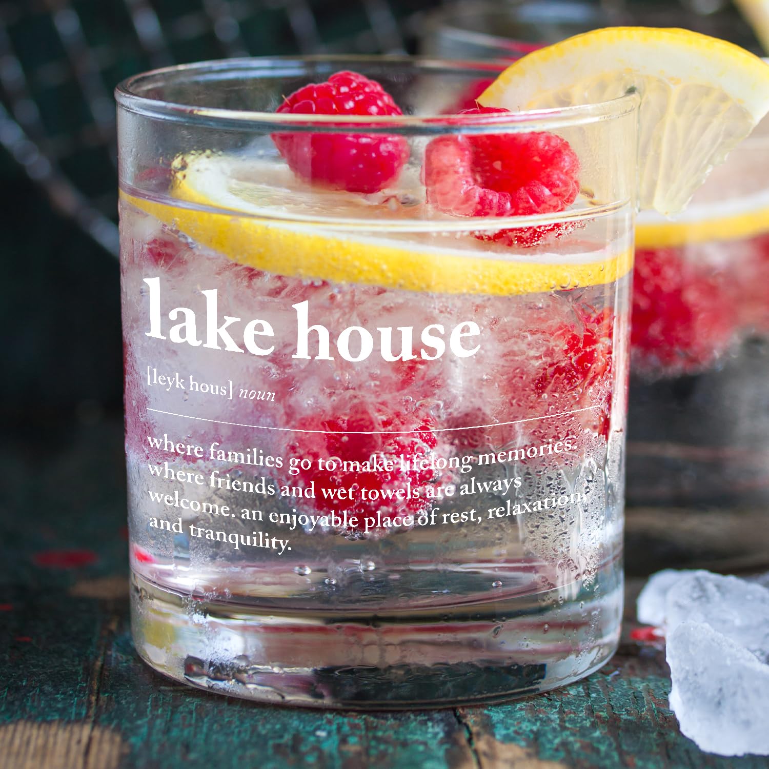 kunlisa Lake House glass with weighted base for steady grip
