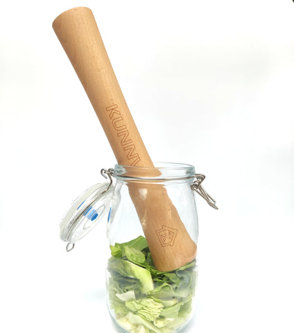 KUNNV Sauerkraut Pounder flat ends enable precise packing in jars.