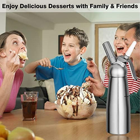 Kupadio leak-proof seal keeps cream contained during use.
