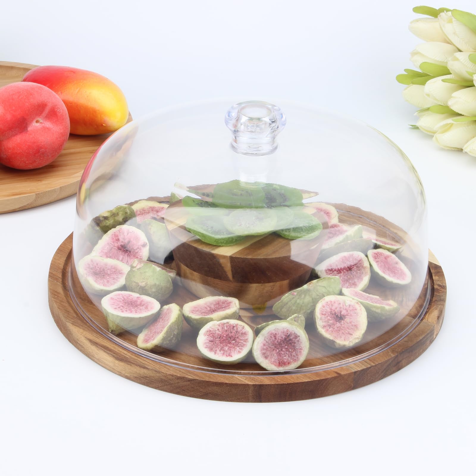KVMORZE acrylic round pastry cloche protects pastries while keeping them visible.