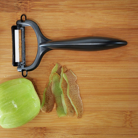 KYOCERA peeler two-tone handle design emphasizes comfortable grip and control
