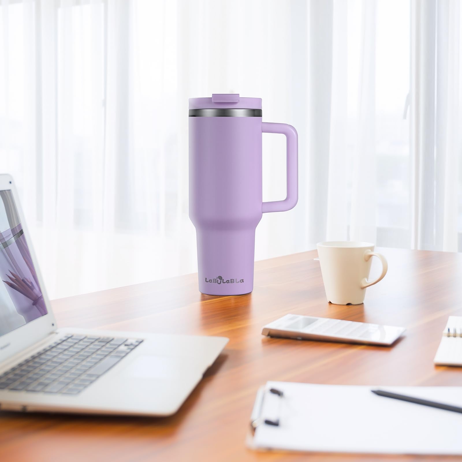 Cupholder-friendly design fits cars and travel mugs.