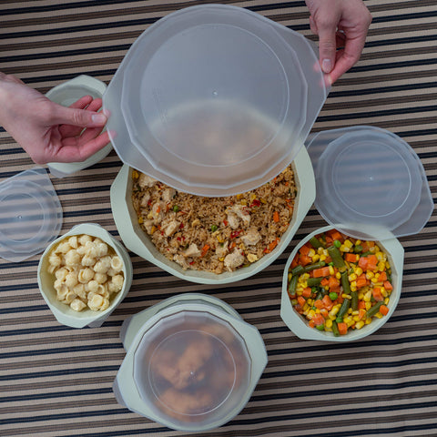 Lids included for refrigerator storage in LaCuisine set