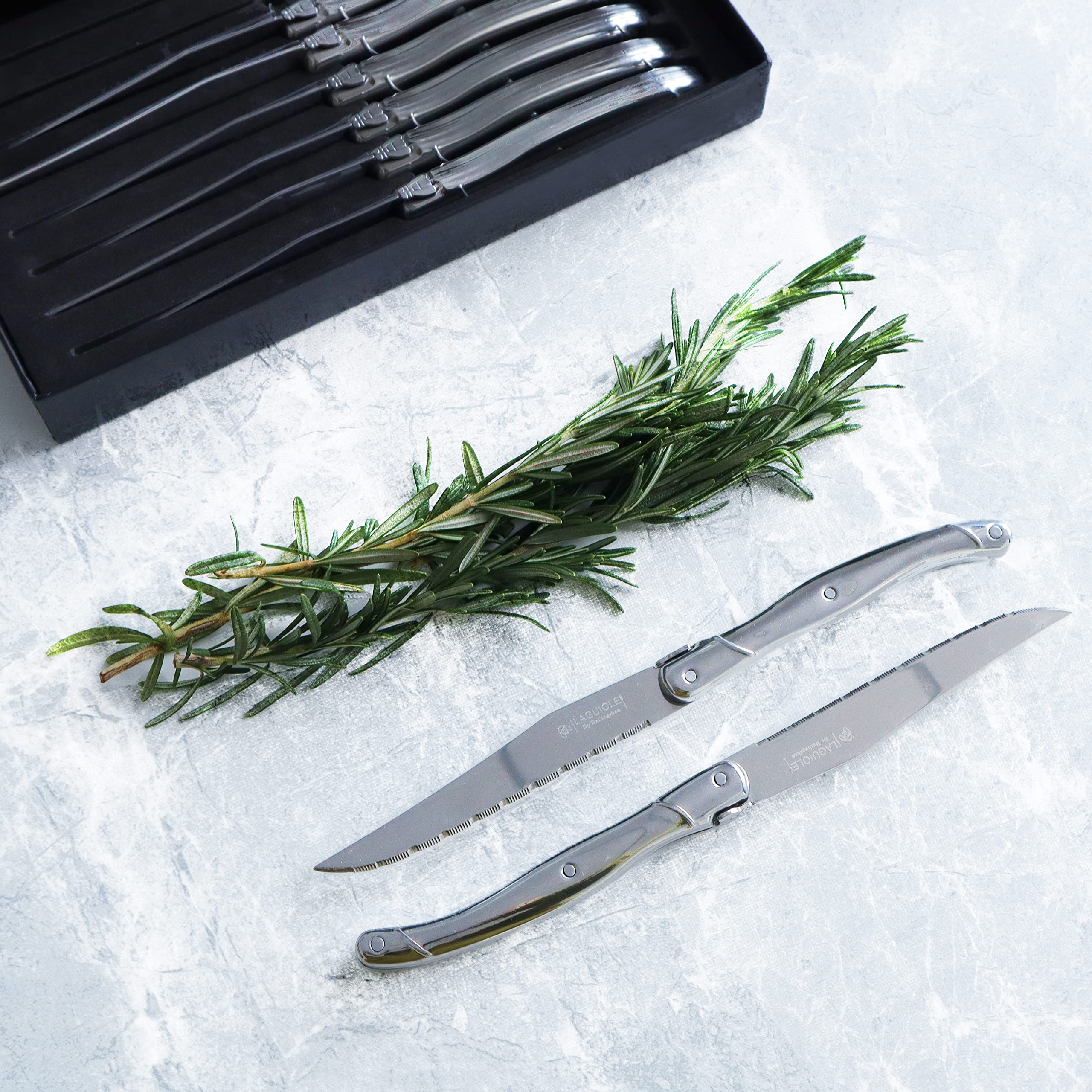 Eight-piece Laguiole by Hailingshan set in premium finish for a refined look.