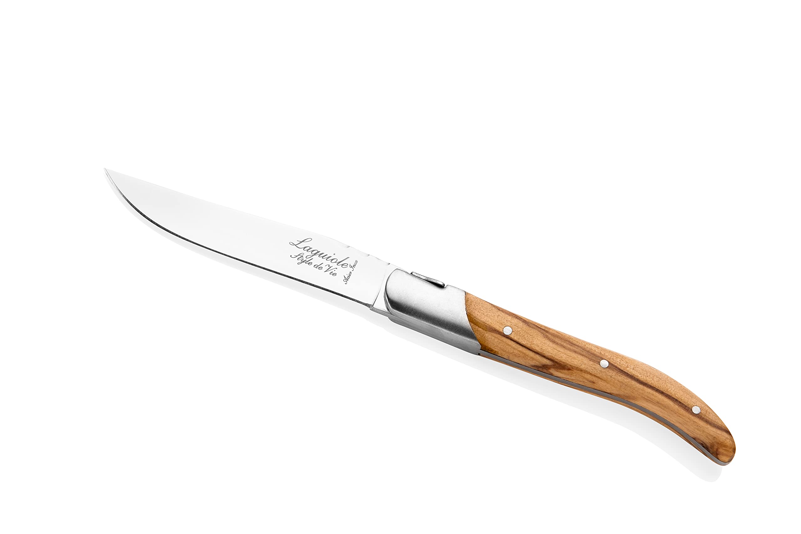 Olive wood grain detail on Laguiole handle