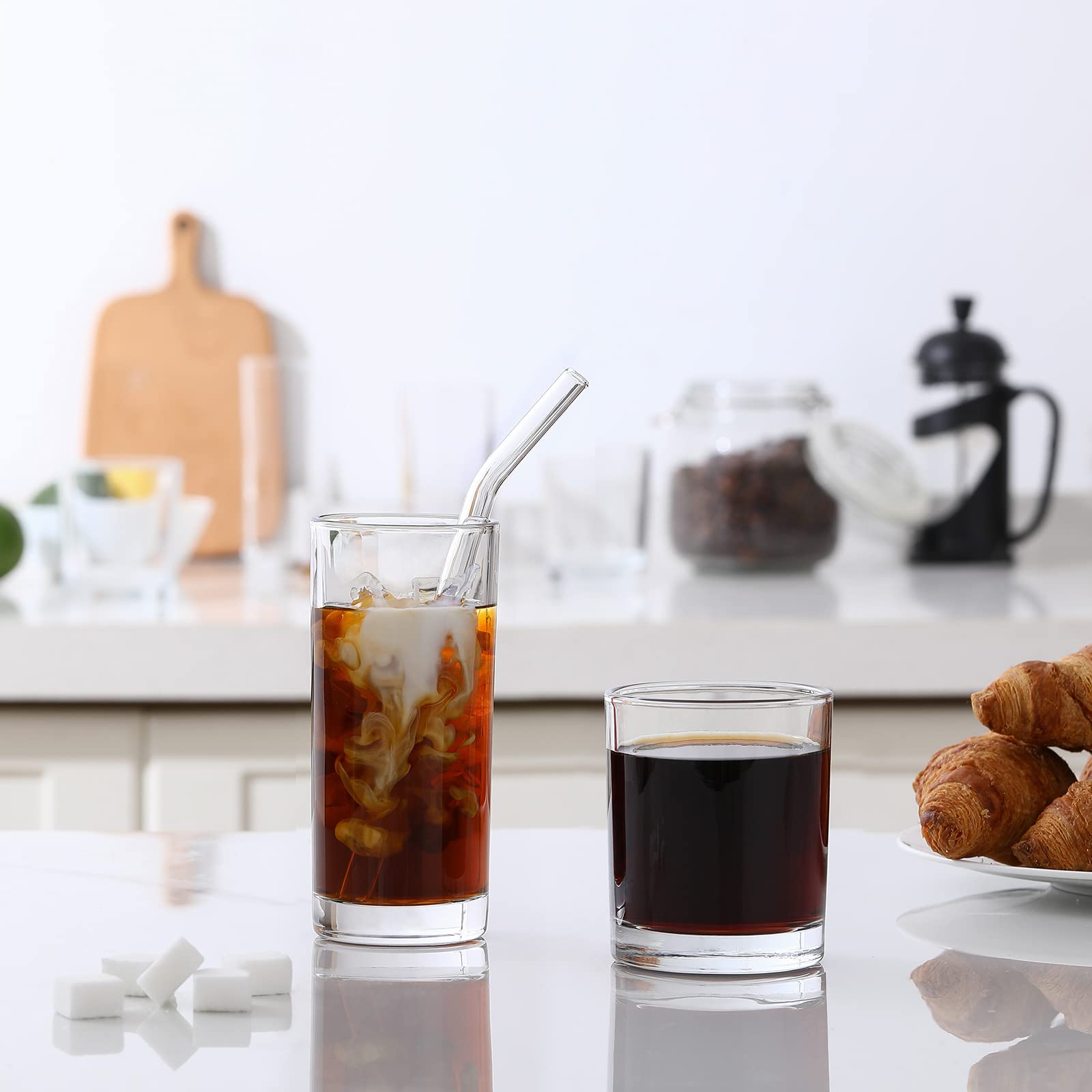 LANDNEOO rock glass with a sturdy base for precise pours