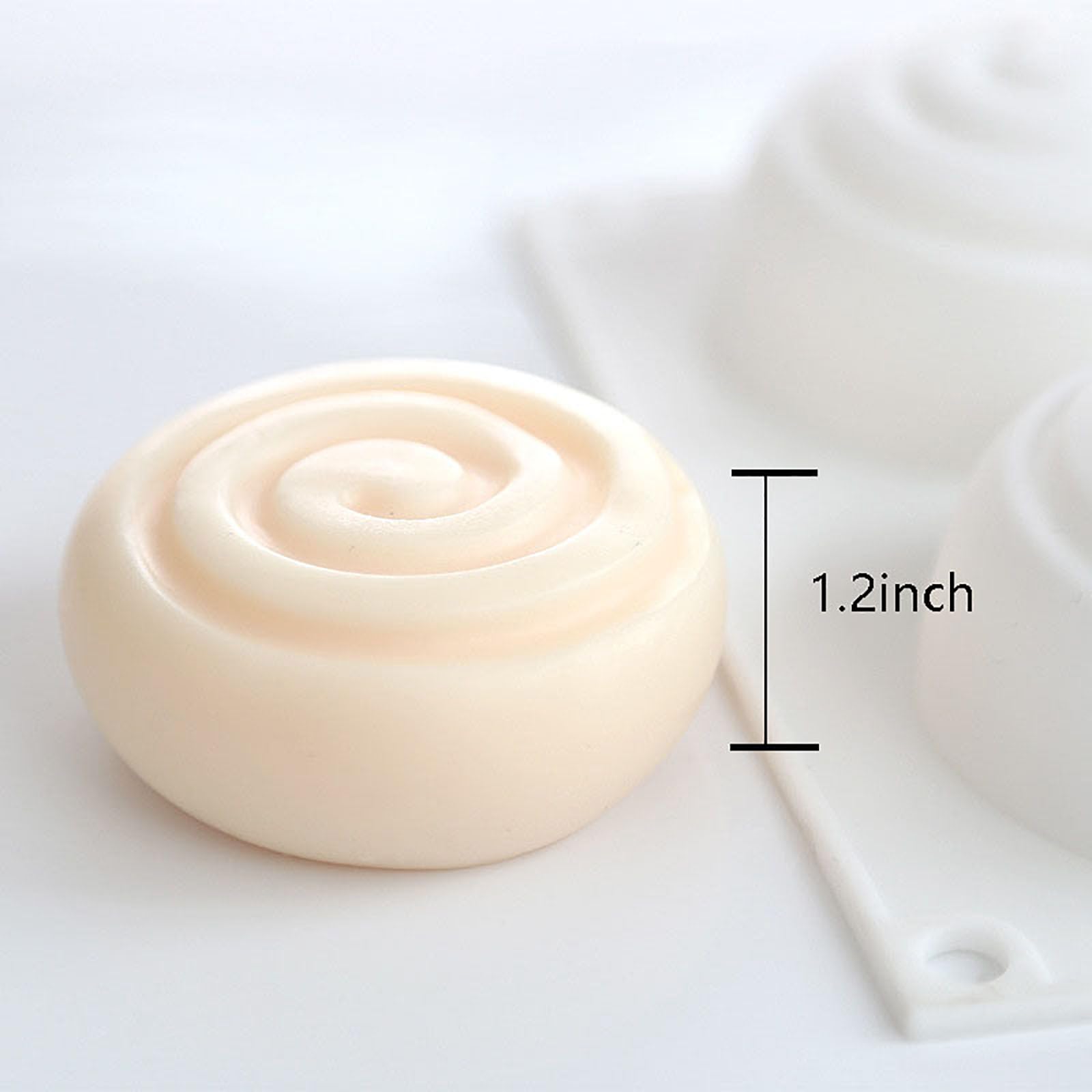 Langjitianya mold demonstrates wide temperature range for oven to freezer versatility.