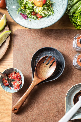 LAUCHUH Christmas decor edition blends festive charm with practical utensil resting.