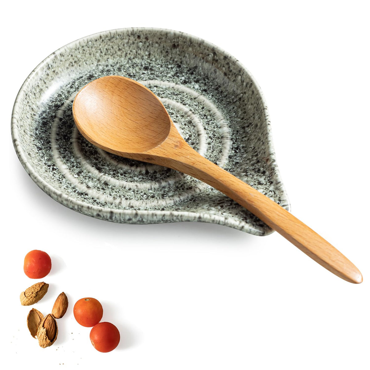LAUCHUH spoon rest on stove top keeps utensils organized and counters clean.