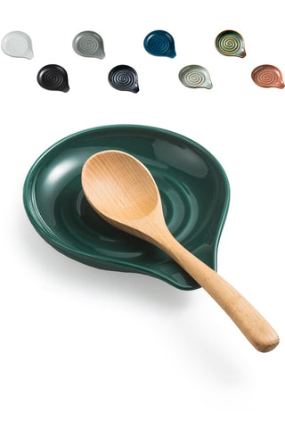 LAUCHUH spoon rest on stove top keeps utensils clean and accessible.