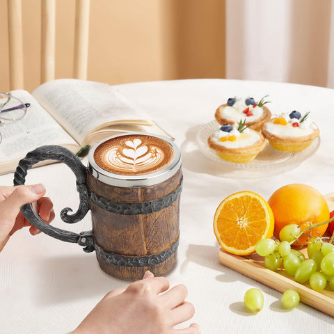 LAUGOKOBE double-wall stainless steel interior preserves temperature