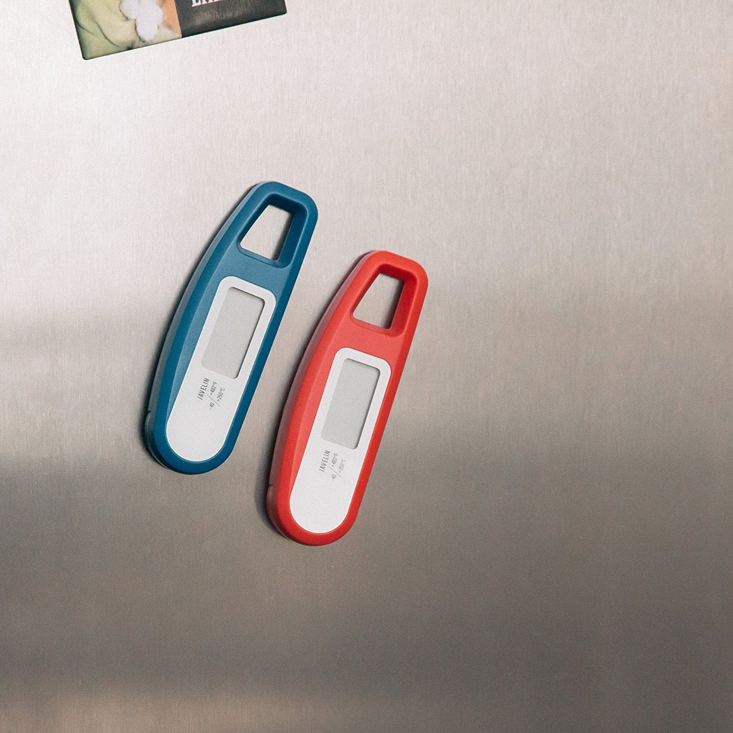 Large display makes readings easy to read while cooking.