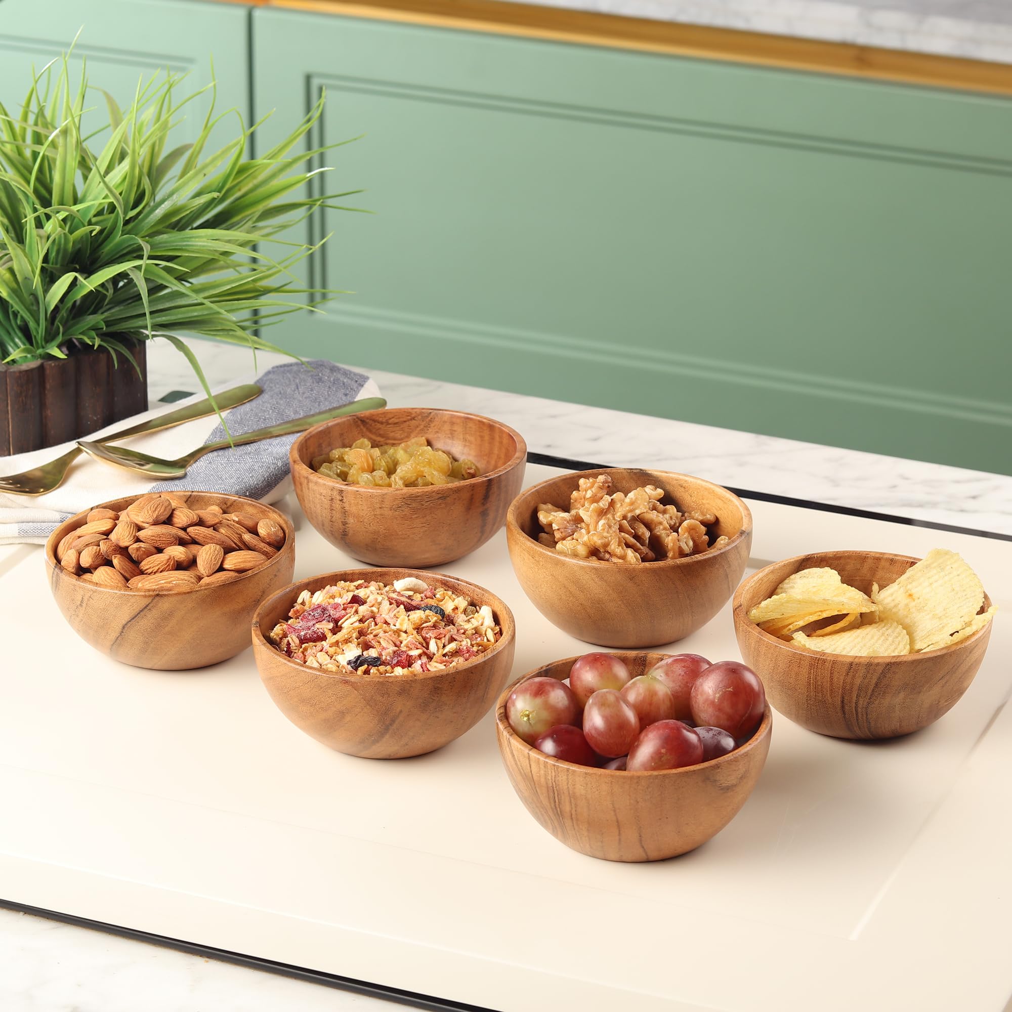 Lavaux Designs acacia bowls set6 suitable for condiments and dips.