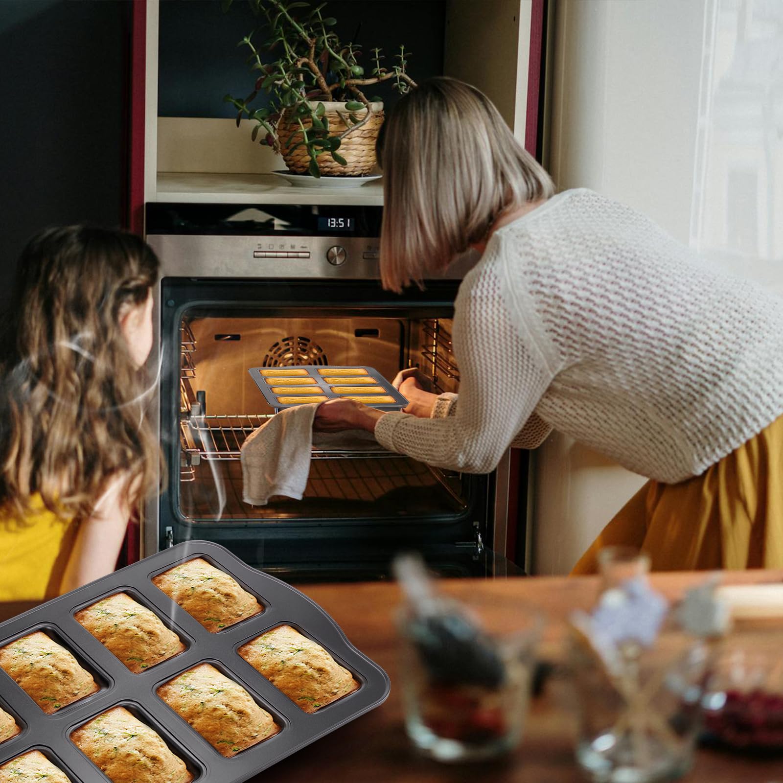Multi-use Lawei pan for lasagna, casseroles, and mini meat loaves.