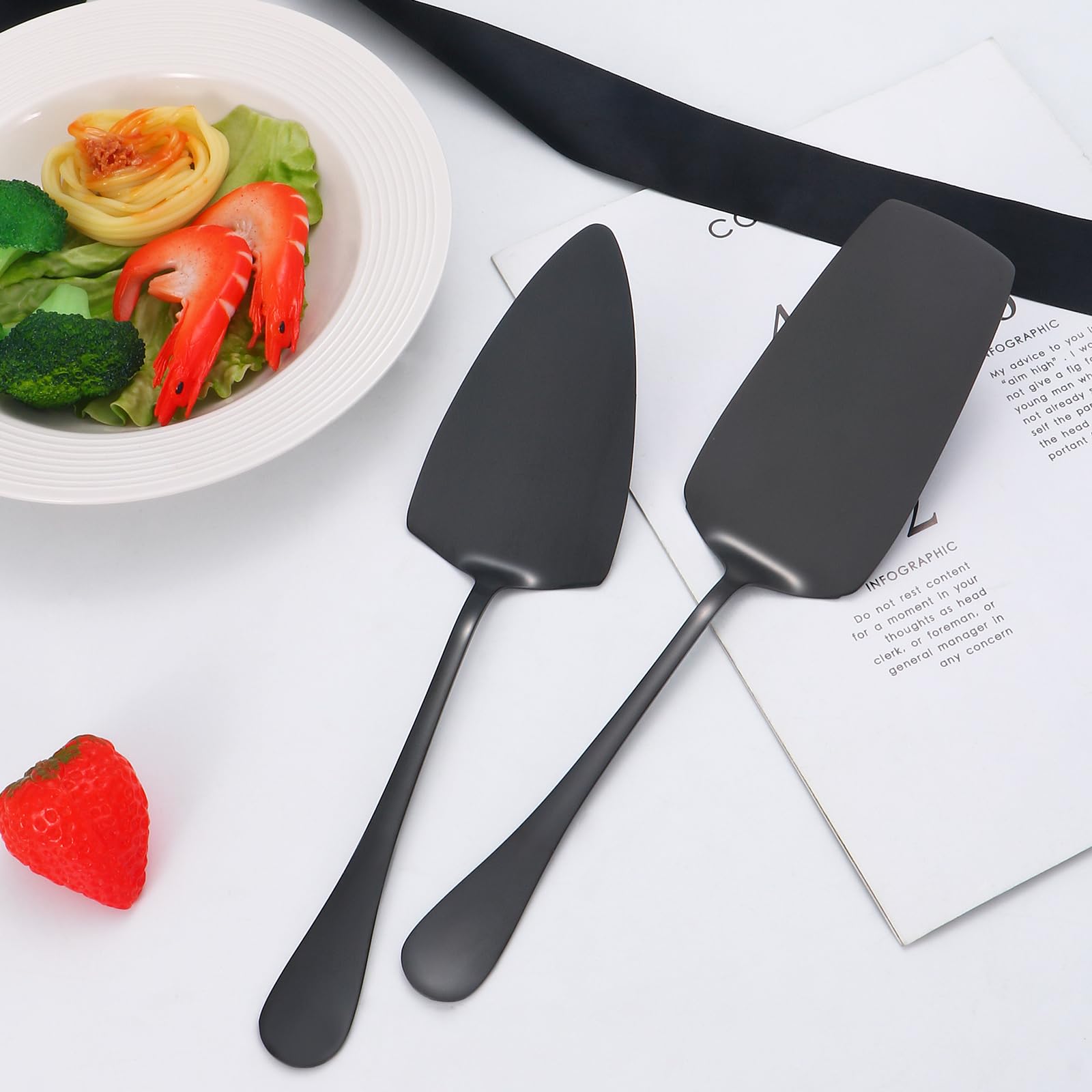 Lazycorner black lasagna-server perfect for layered dishes.